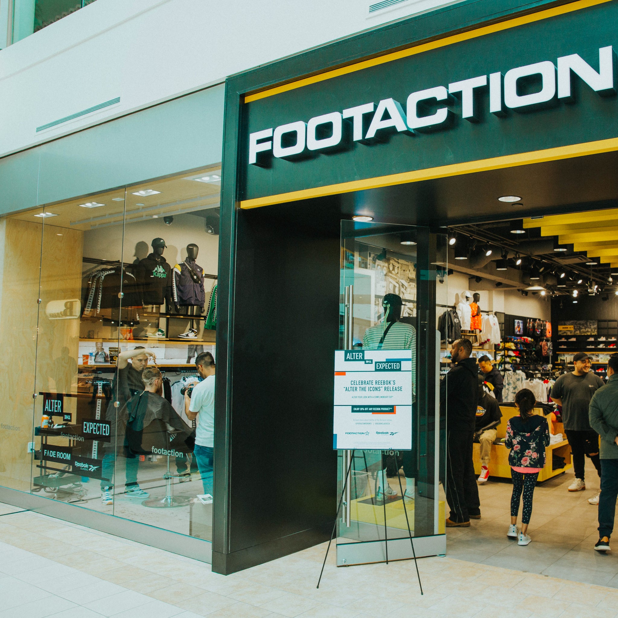 Claudio the Barber at Footaction's 'Battle of the Barbers'