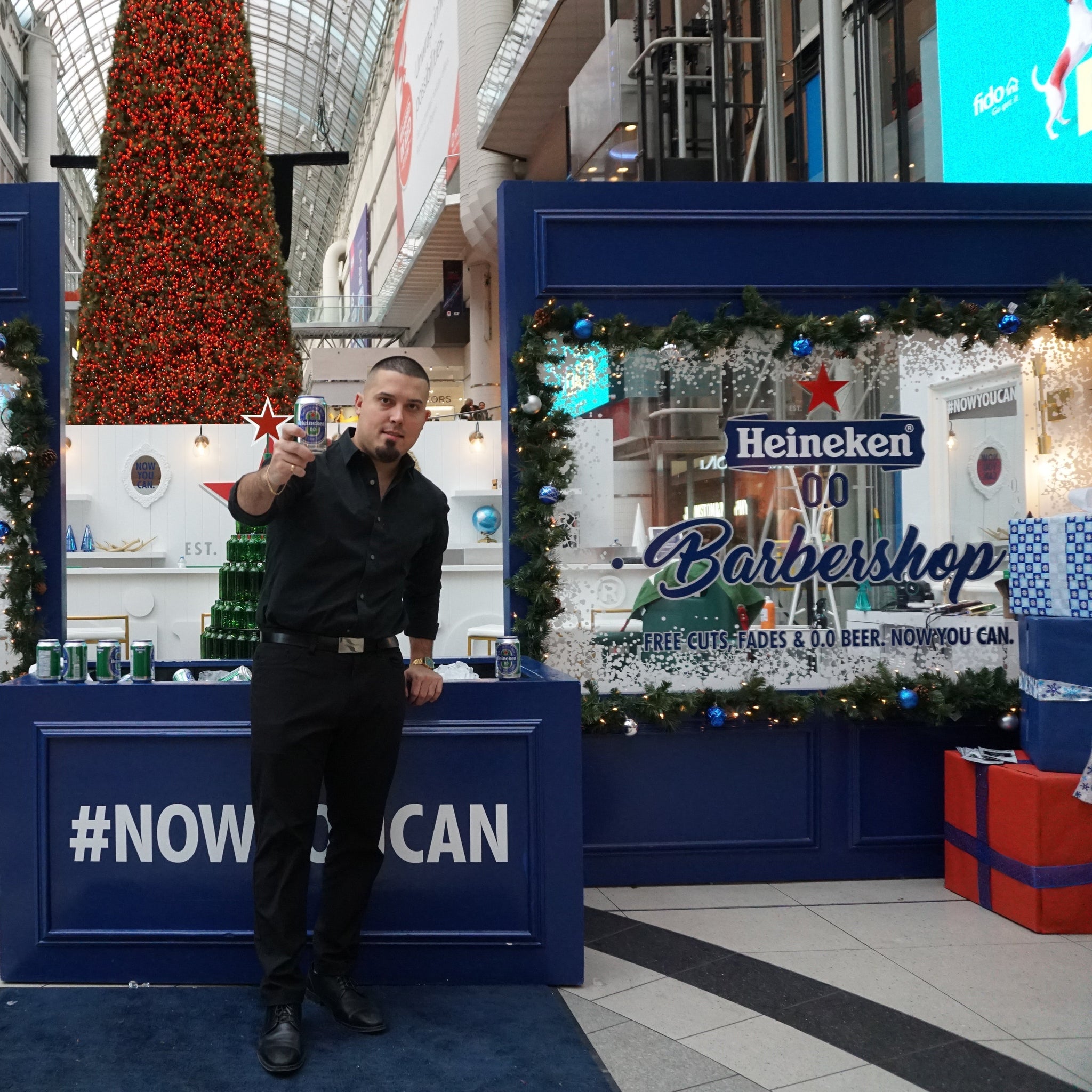 Heineken 0.0 and Barber Claudio Ferreira Team Up at Eaton Centre