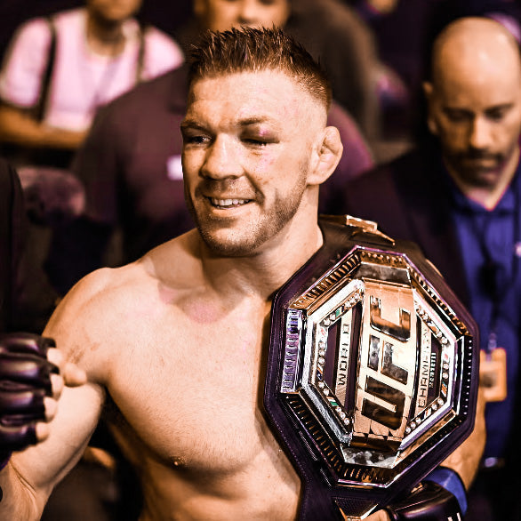 Cutting UFC Champion Dricus Du Plessis – Toronto Barber Claudio Ferreira